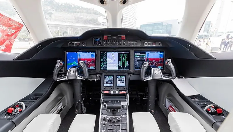 HondaJet HA-420 - location de jet privé